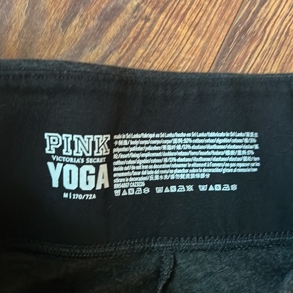 Victoria’s Secret Pink Yoga Leggings. Gray. Embellished side trim. EUC. SzM - Picture 5 of 7